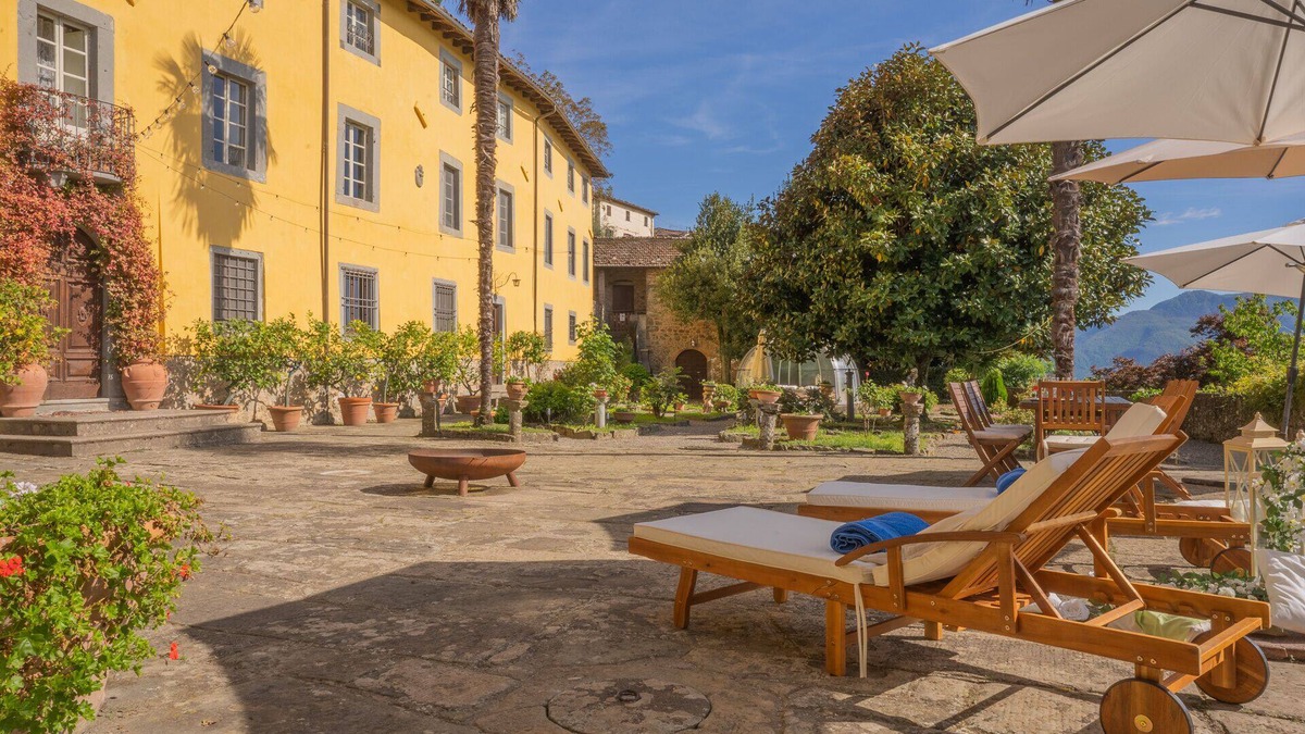 Fosciandora Villa | Villa Raffaelli original Tuscany villa from 1582