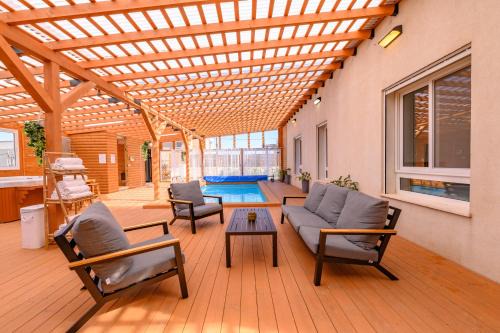 Isfiya Villa | Villa Reefna
