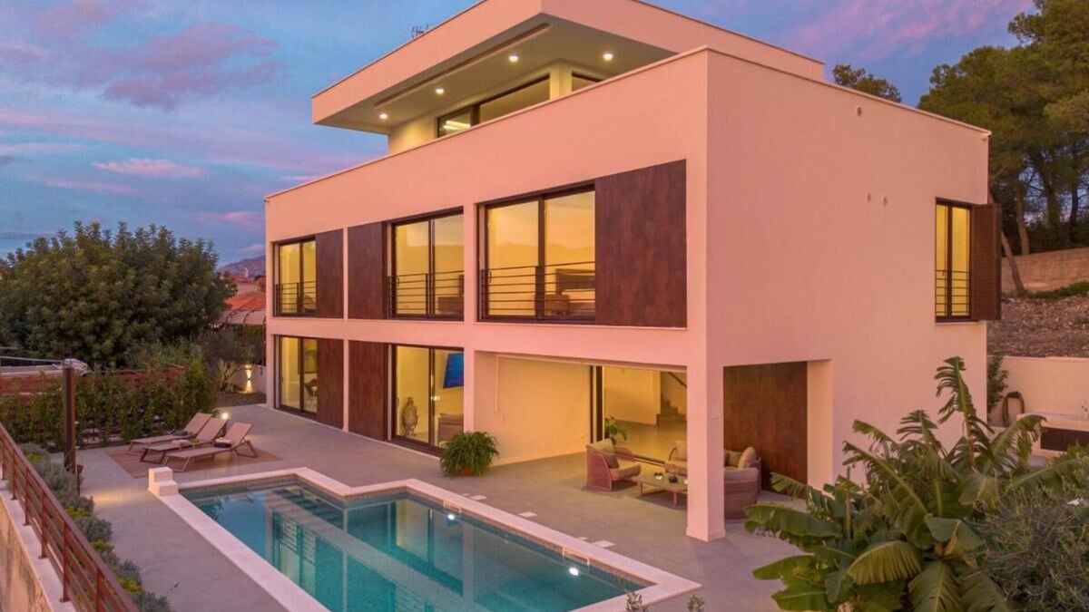 Sumartin Villa | Villa Remi