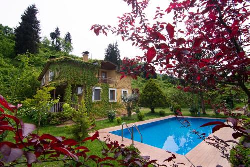 Yomra Villa | Villa River Village