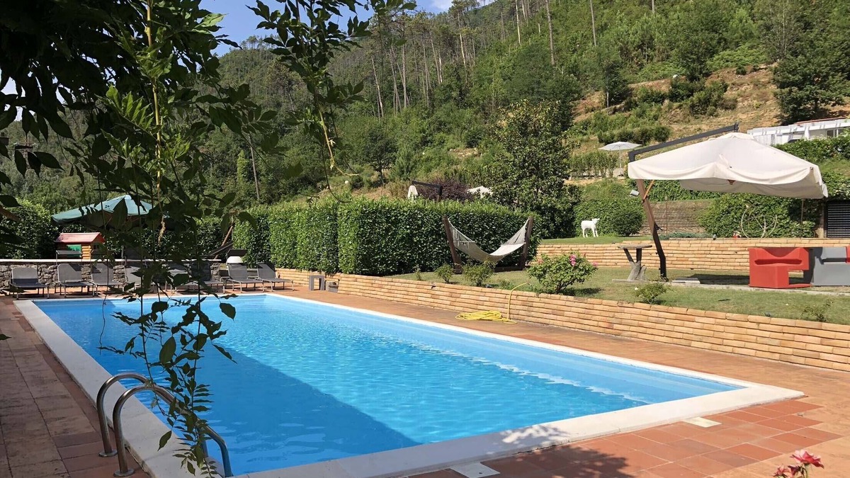 Beverino Villa | VILLA RIVIERA, Luxury Retreat with Large Pool, Tennis, Soccer field, near 5Terre