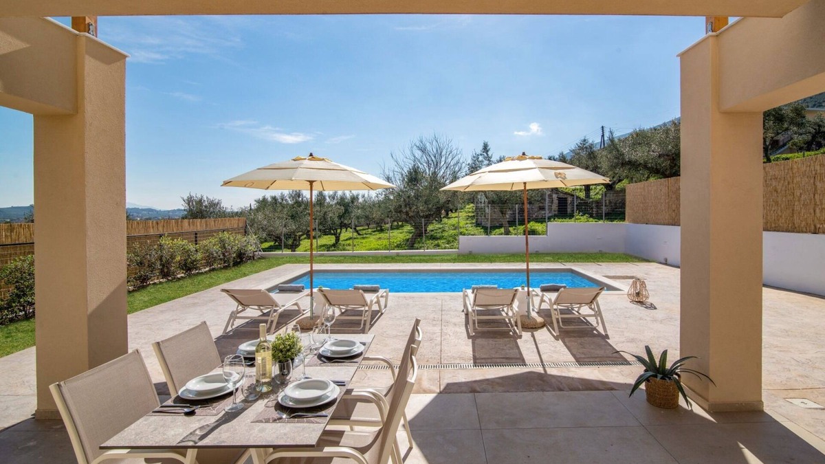 Khartata Villa | Villa Riza Sun by Villa Plus