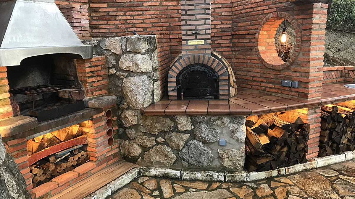 Mogro Ski Chalet | Villa Robayera beachfront