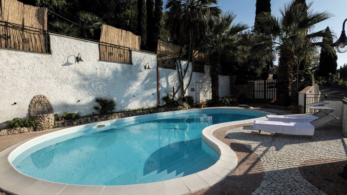 Sarno Bed & Breakfast | VILLA ROBI WITH POOL NEAR AMALFI COAST, POMPEI AND NAPLES