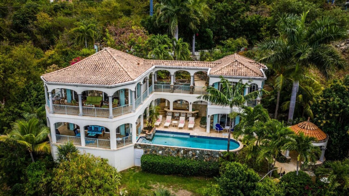 Hart Bay House | Villa Romance Free Concierge services