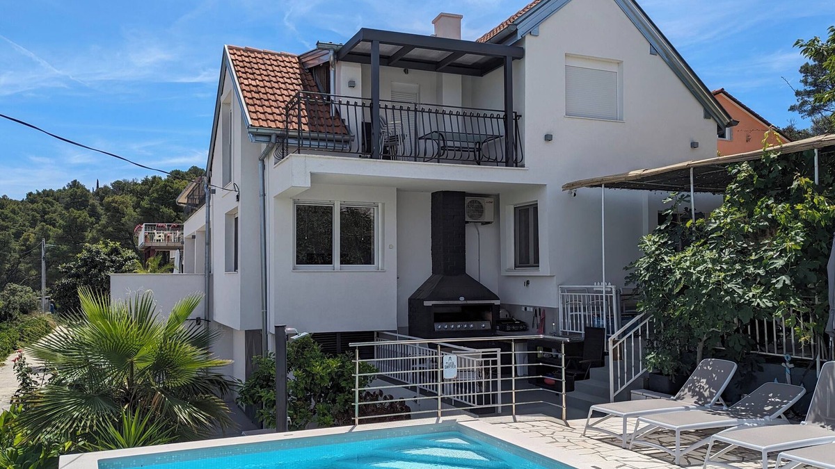 Arbanija Apartment | Villa Rosa Ciovo/Pool/120m zum Strand/2 Apartments
