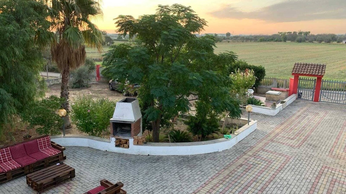 Aradeo Villa | Villa Rosa tra campagna e mare