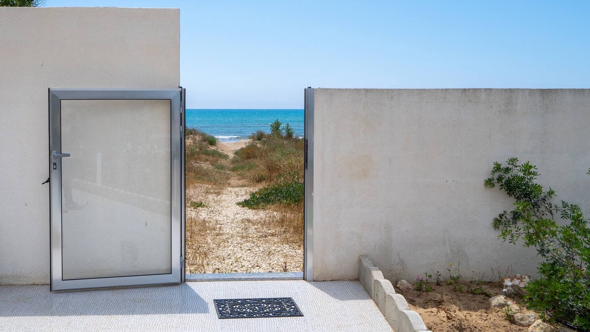 Granelli Villa | Villa Rosa with Sea Access, Hot Tub and Air Conditioning, Pet-Friendly