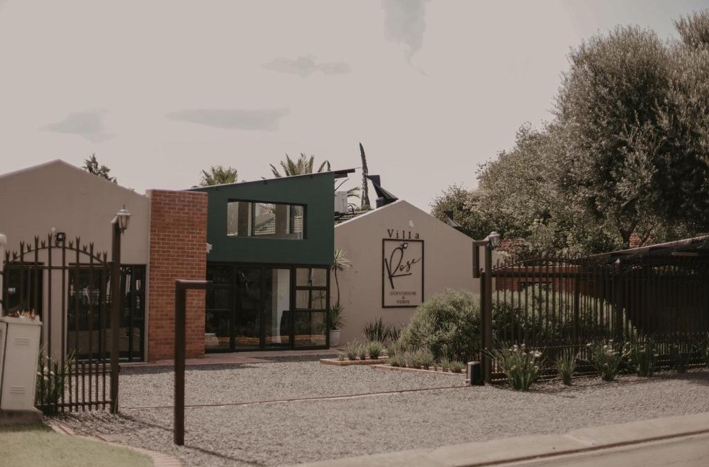 Universitas House | Villa Rose Guesthouse & Venue