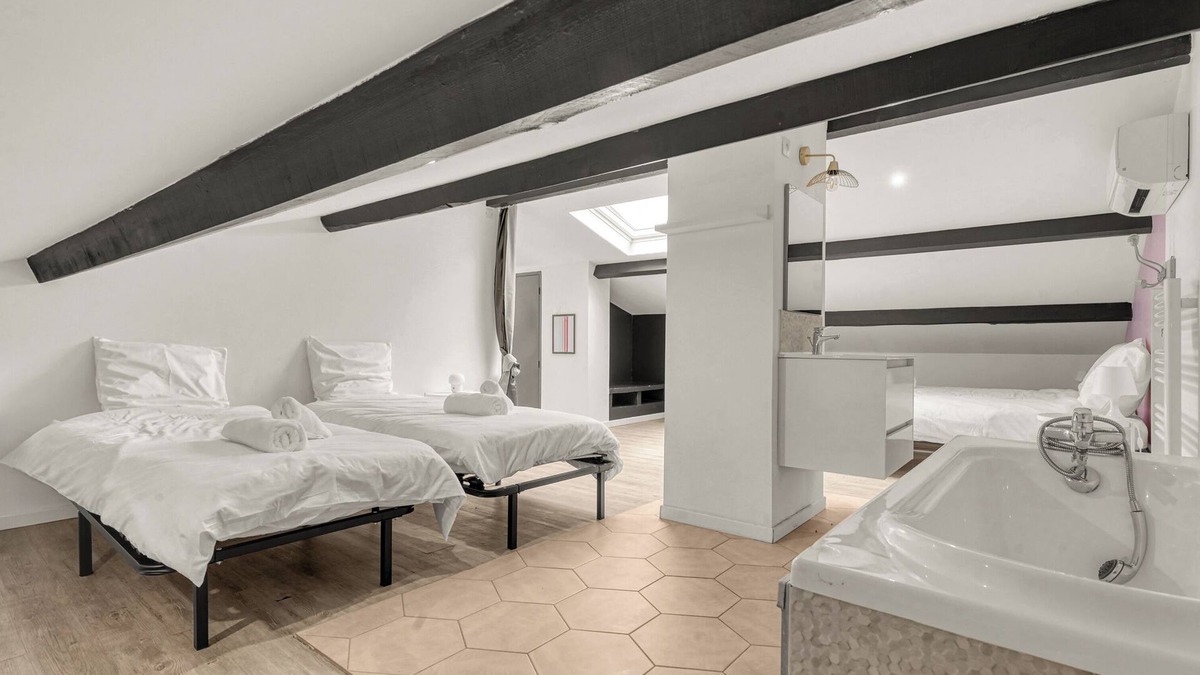 Saint-Jory Villa | Villa Rose - Padel - Poker et Cinéma Room - Piscine