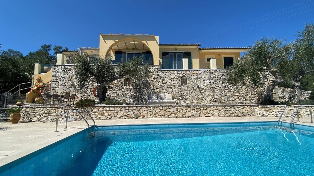 Magazia Villa | Villa Rosemary - 2 bed villa with infinity pool, extensive terraces & sea view.