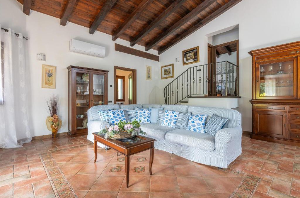 Nuxis Villa | Villa Rossu