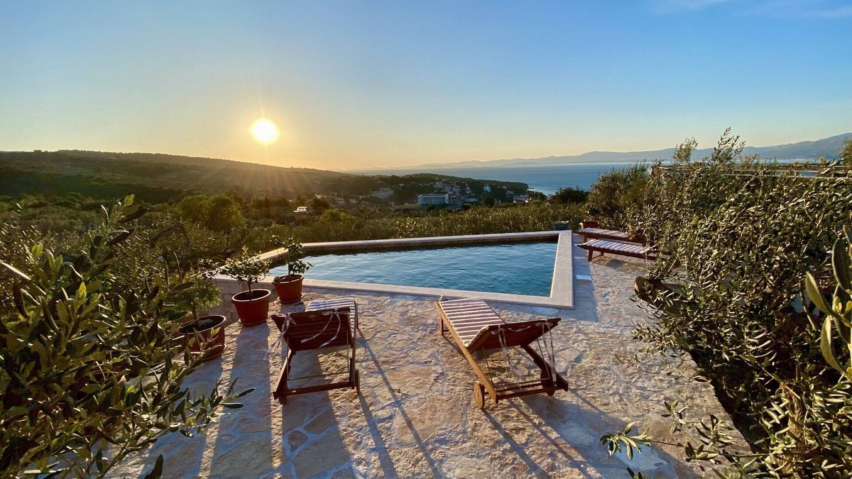 Splitska Villa | Villa Roza - One Bedroom with Swimming Pool