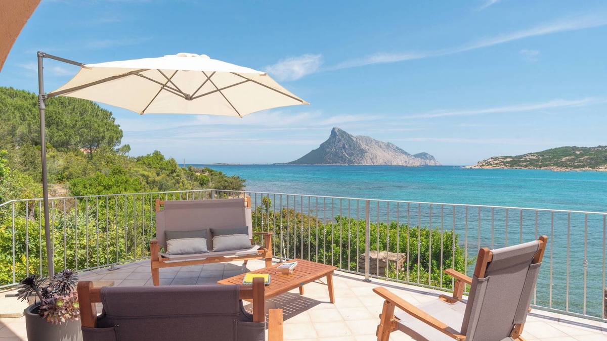 Tiriddo Villa | Villa "Sa Villa de su Mari" on the Beach with direct Access to the Sea
