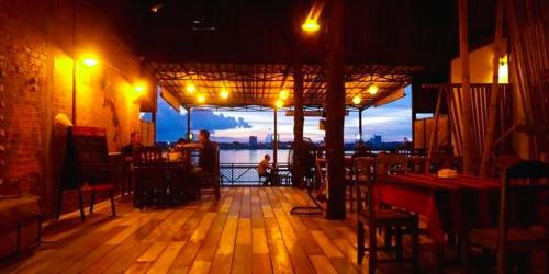 Savannakhet Province Hostel | Villa Sala Vanna