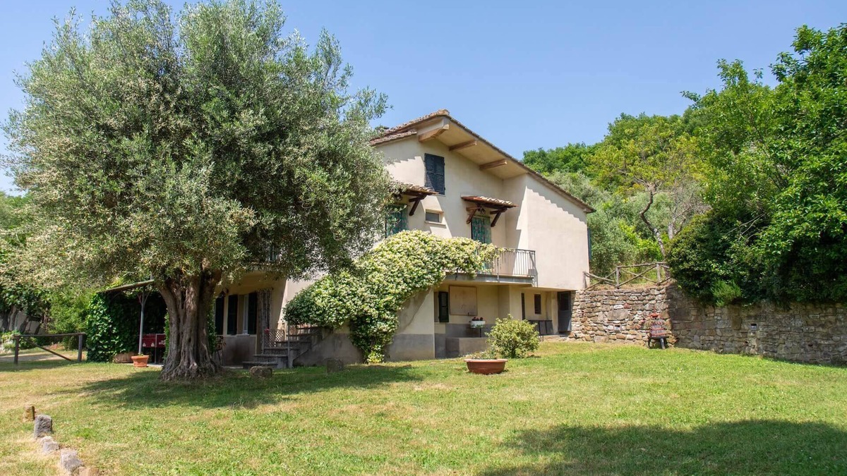 Lisciano Niccone House | Villa San Martino, two houses sharing a fenced pool, San Martino, San Martino