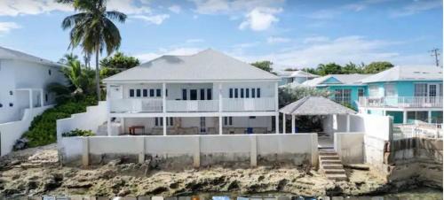 Eastern Road House | Villa-San-Souci Oceanfront, Gated 3-Bedroom, Free Parking
