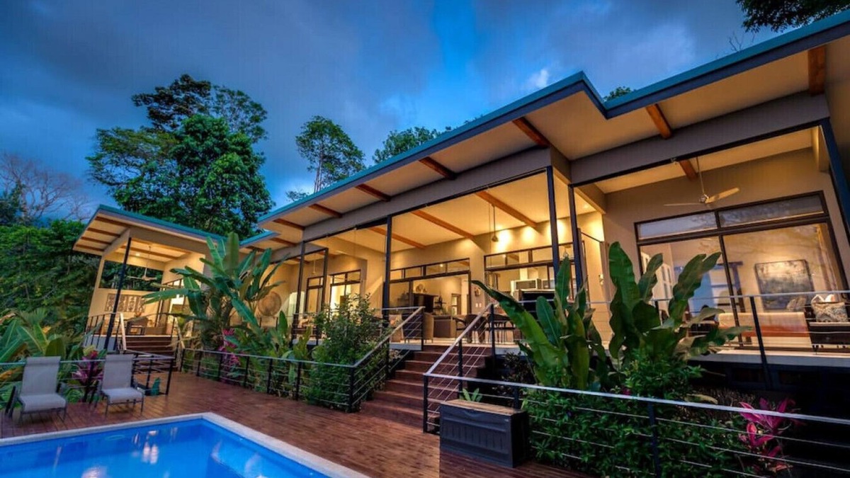 Uvita House | VILLA SANA VIDA · OCEAN VIEW PRIVATE BEACH ACCESS, WE HAVE IT ALL (Walk to the Beach)