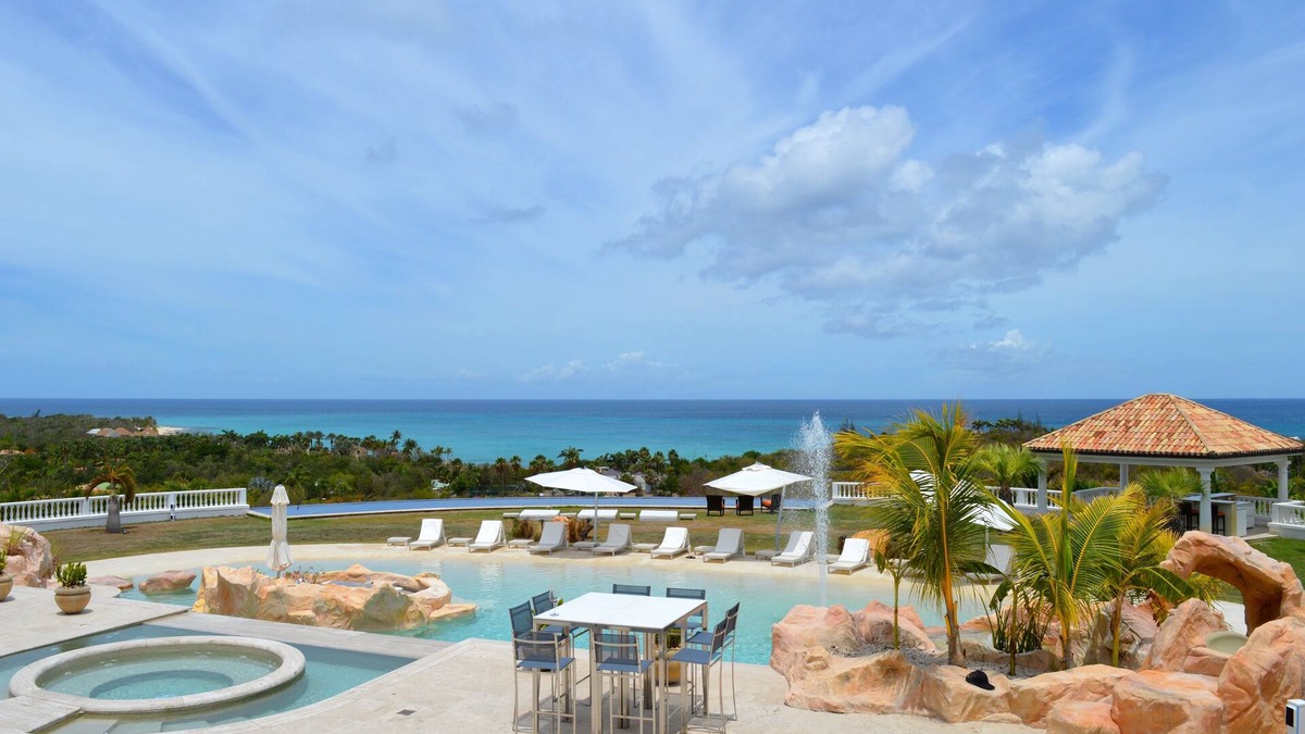 Plum Bay Villa | Villa Sandyline - Prestigious serviced villa with breathtaking ocean views