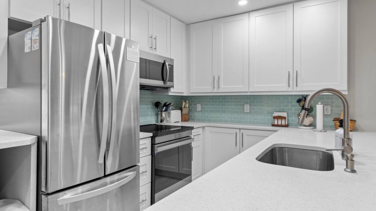 Sanibel Condo | Villa Sanibel 2D: Ground-Floor with Pool View & Direct Beach Access