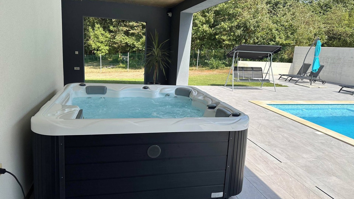 Svetvincenat Villa | Villa* SANIVARO with heated pool and whirlpool