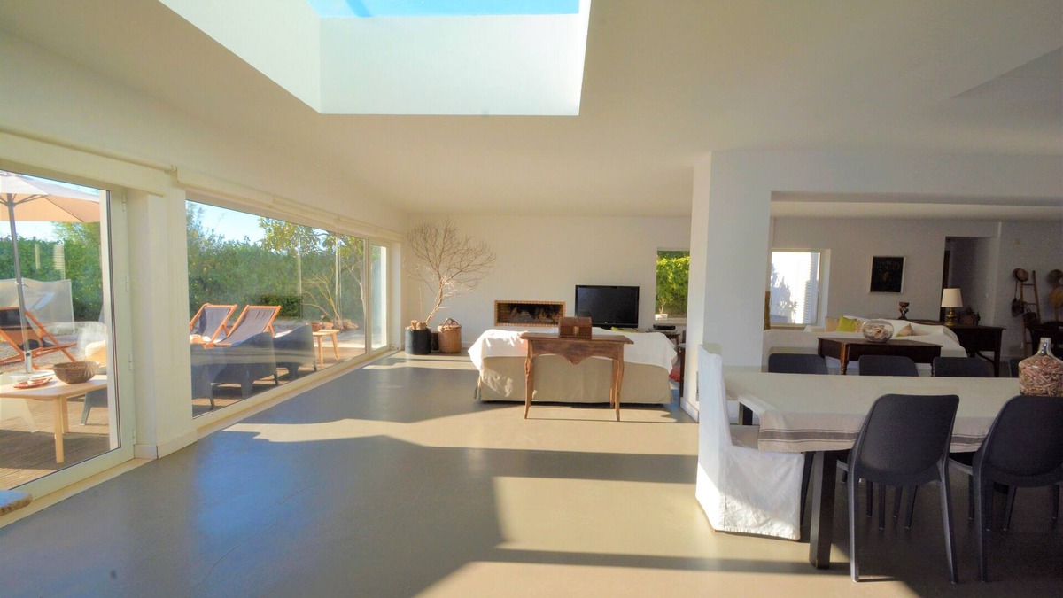 Charneca da Cotovia Villa | Villa Santa Cruz- Air-conditioned 10 bedroom pool house - Sesimbra Beach