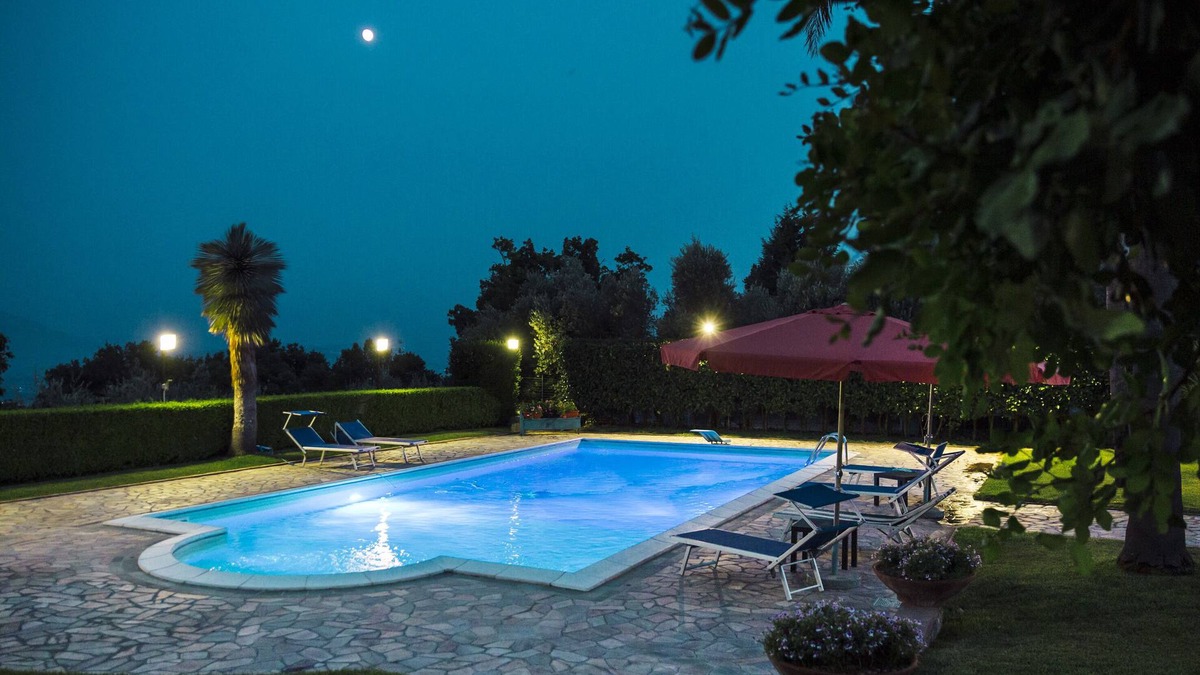 Eboli Villa | Villa Santimone