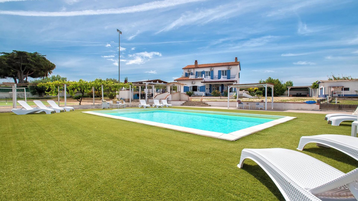 Sorso Villa | 'Villa Sara' with Private Pool, Wi-Fi and Air Conditioning