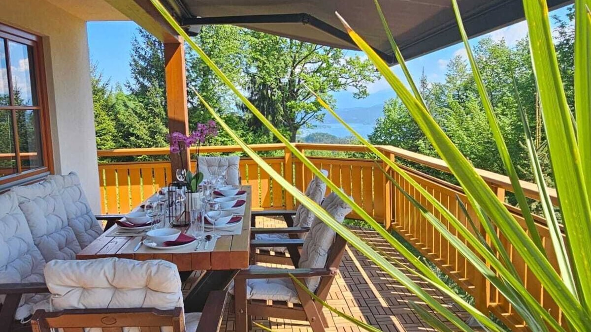 Techelsberg am Worther See Villa | Villa Sara - your oasis of peace with a view of Lake Wörthersee and the mountains