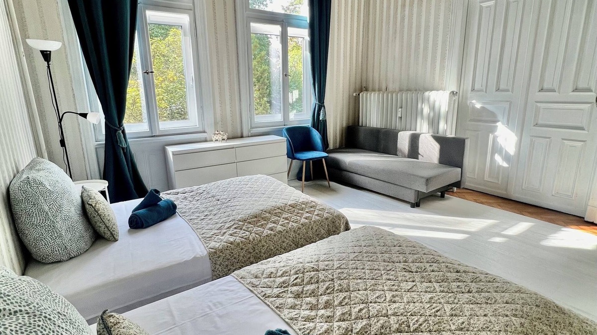 Bovenden Apartment | Villa Sartorius - Where, Nostalgia Blooms a Timeless Retreat
