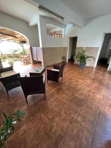 Schoelcher Apartment | Villa Schœlcher, vue sur mer a 3 min à pied, avec piscine