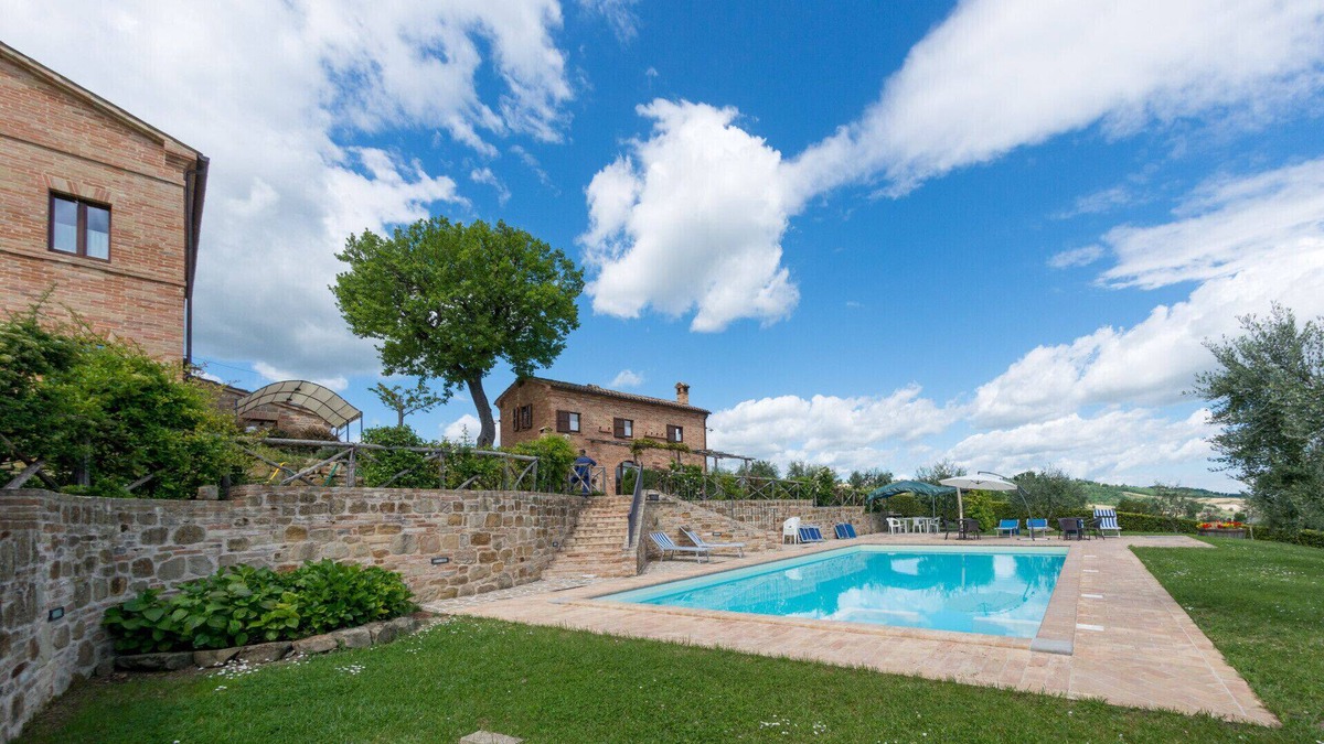 SantʼAngelo in Pontano Villa | Villa Serena - Homelike Villas