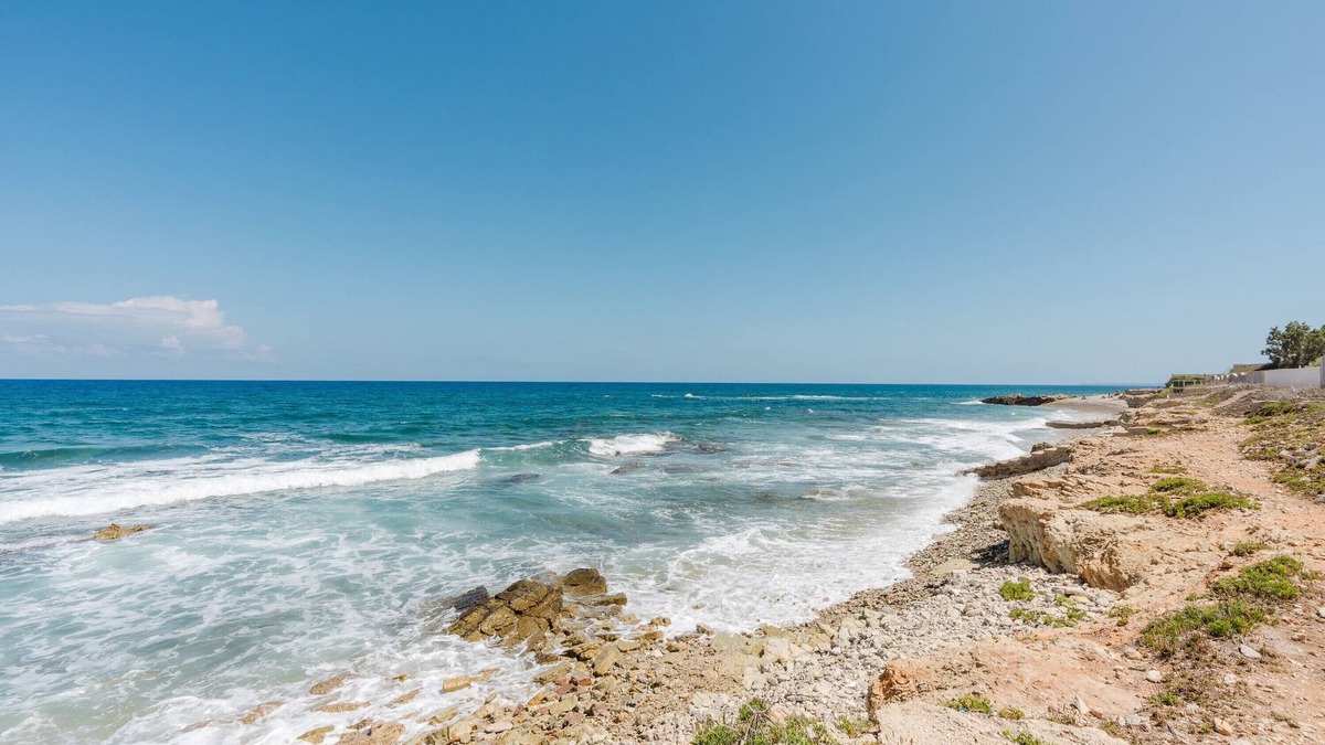 Pizzolungo Villa | Villa 'Sea Side Family' with Private Garden, Wi-Fi and Air Conditioning