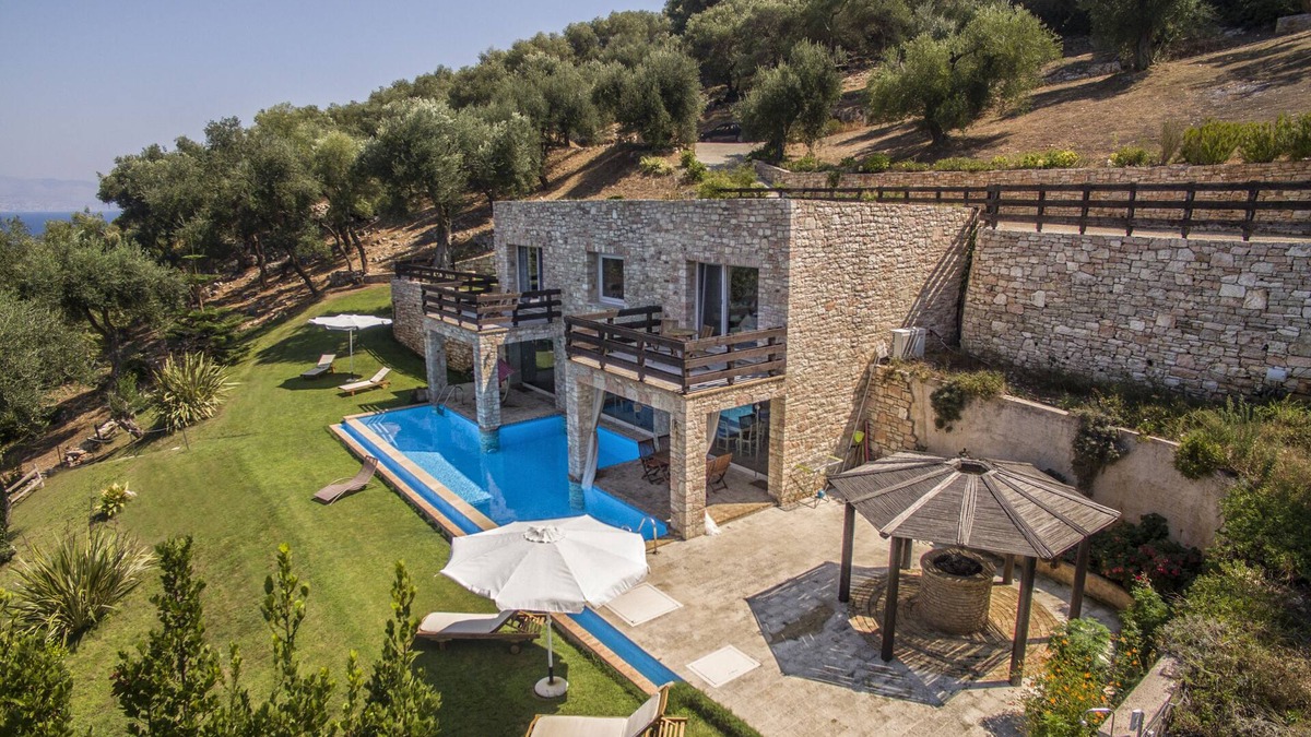 Agios Spyridon Corfu Villa | Villa Seashore: Dreamy villa by the sea side with heated pool