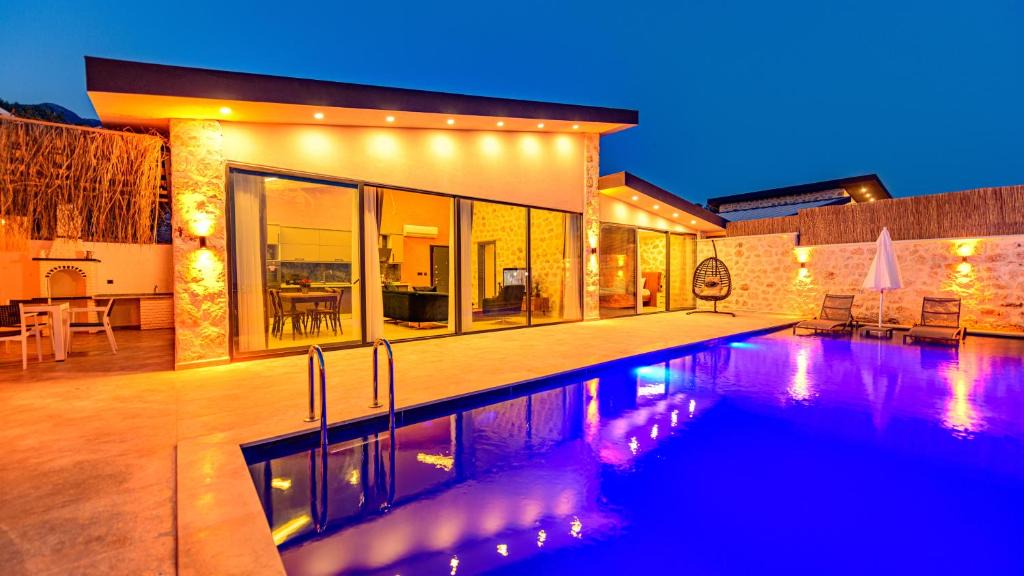 Faralya Villa | Villa Selim - 1 Bed Honeymoon Villa with jacuzzi in Kalkan