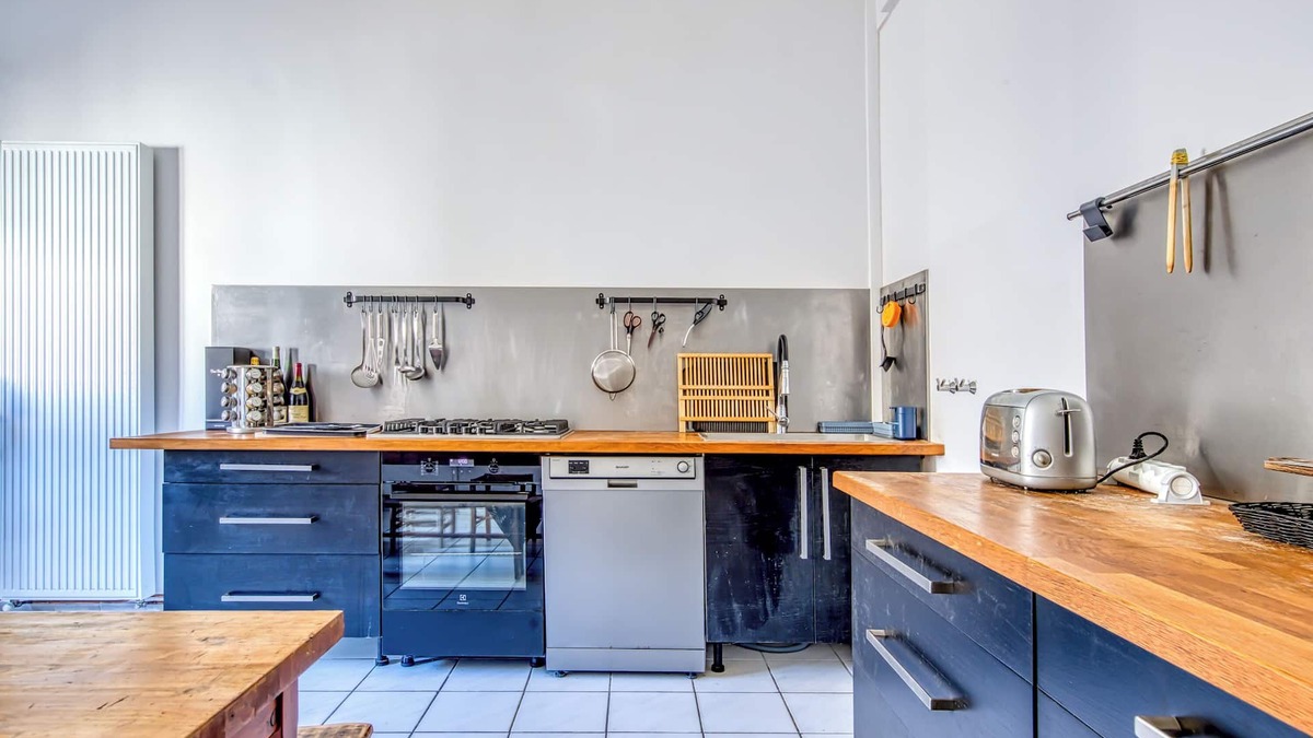 Semillac Villa | Villa 'Semillac' with Private Terrace, Private Garden and Wi-Fi