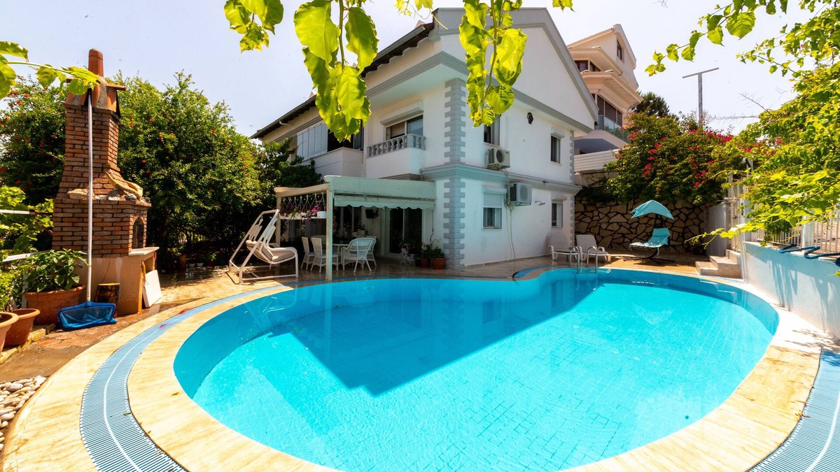 Marmaris City Center Villa | Villa Senol Armutalan Daily Weekly Rentals