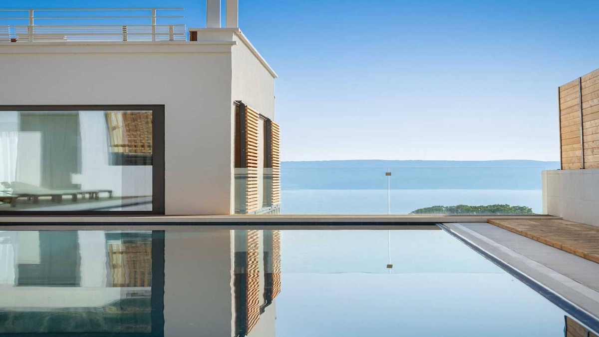 Marusici Villa | Villa Senzea - modern villa with heated pool, gym, sauna, jacuzzi and sea views