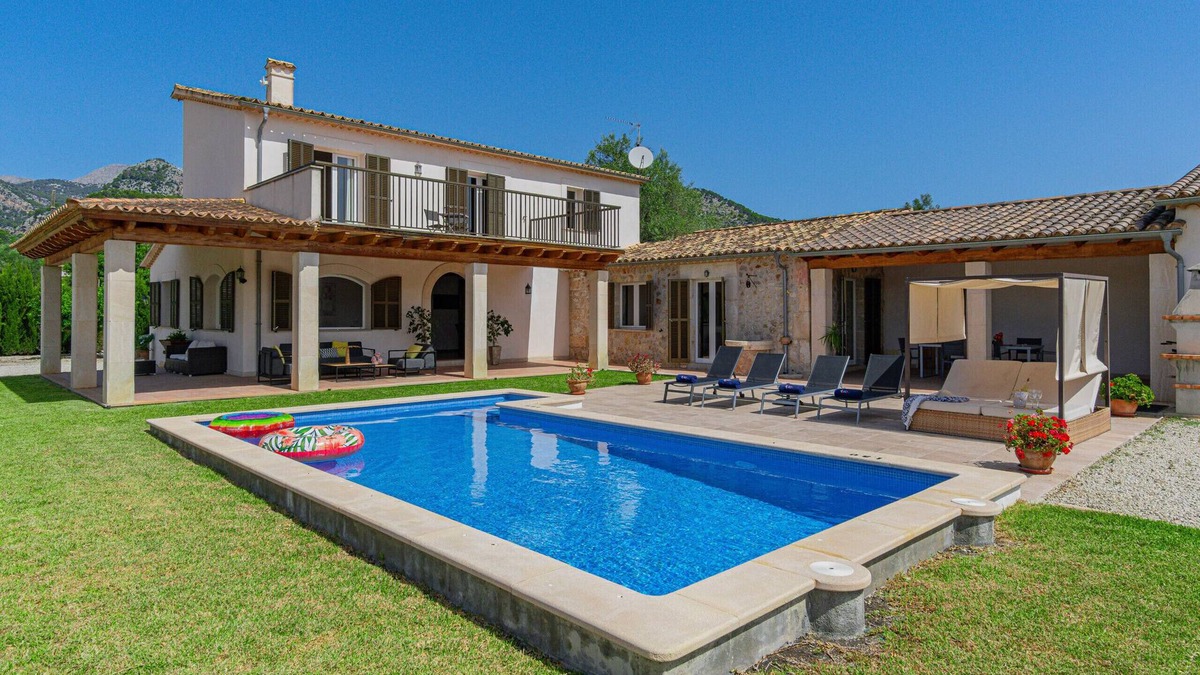 Selva Villa | Villa Sera de Caimari By home villas 360