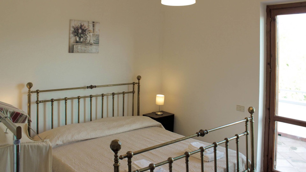 Fisciano Villa | VILLA SERENA just minutes from Salerno, Pompeii, Vesuvius, Amalfi Coast, Naples