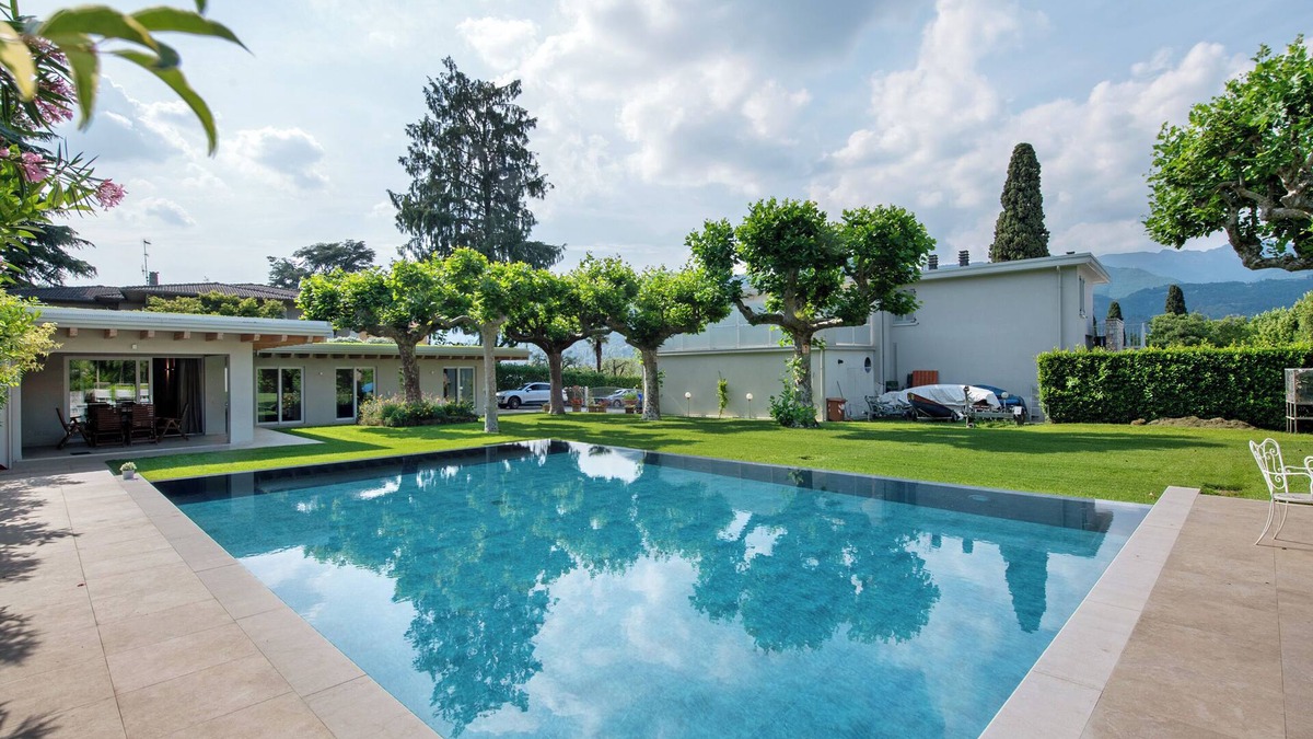 Portese Villa | Villa 'Serenità - Porto Portese' with Private Pool, Private Terrace and Air Conditioning