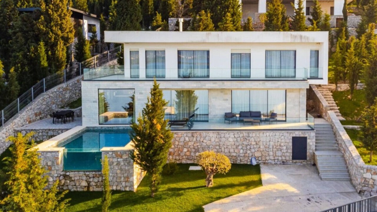 Shkoder Villa | Villa Serenity: Luxury Lakeside Manor
