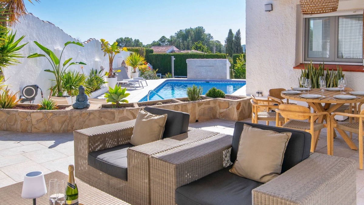 La Sabatera Villa | Villa Serenity - Renovated 3-bedroom villa