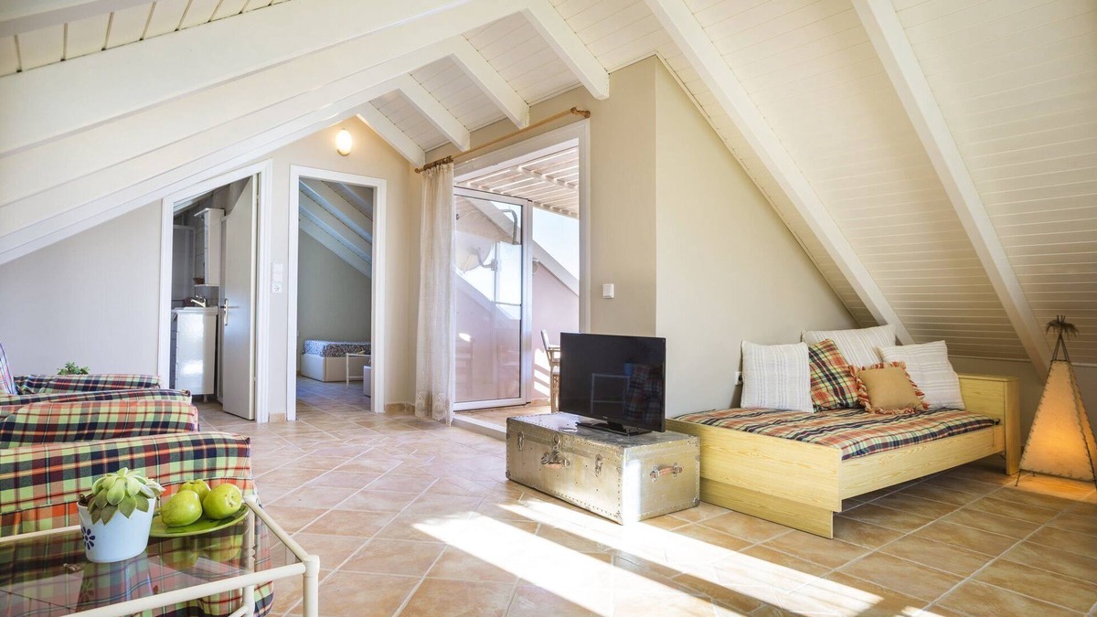 Tselendata Villa | Villa Serenity sleeps 9!