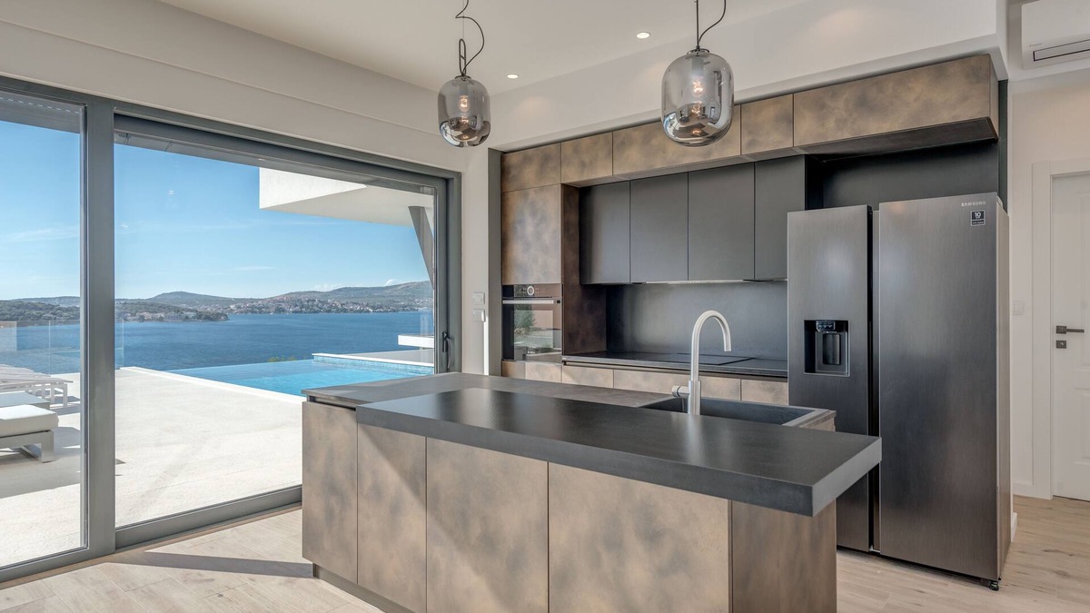 Razanj Villa | Villa Seven Seas