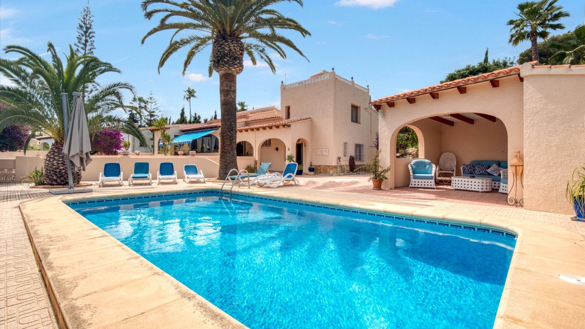 Benimeit Villa | Villa "Shalimar" in Moraira with Pool & Wi-Fi