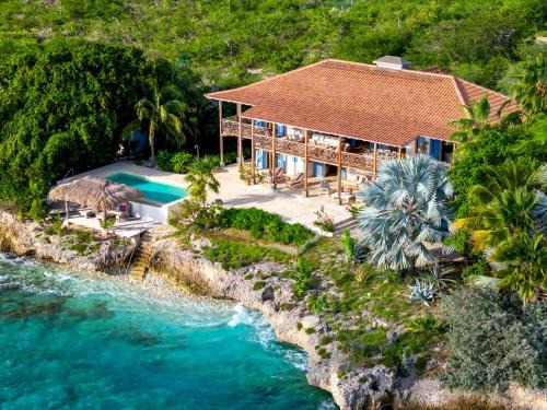 Sabadeco Villa | Villa Shores 32