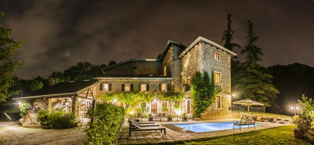 Castelgomberto Villa | Villa Sibilla Il Giardino Di Sibilla With Pool