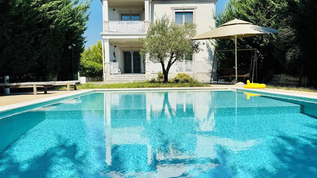 Kamez Villa | Villa Siena