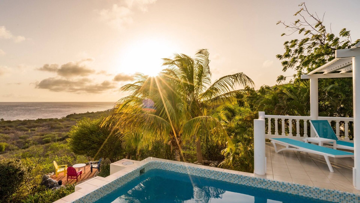 St. Marie Villa | Villa Sirena! "5 Stars" at Coral Estate!